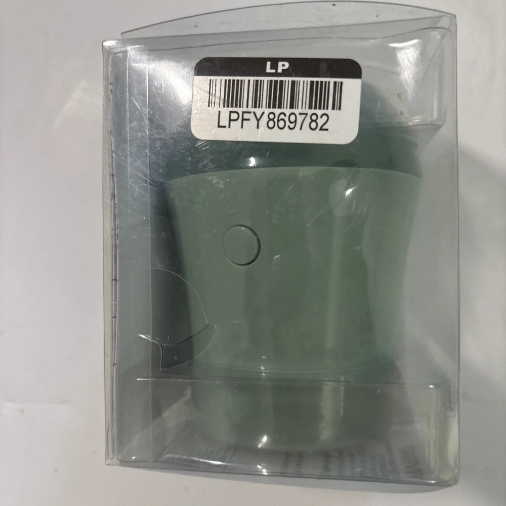 Vivitar Fabric Shaver Lint Fuzz Remover Portable 3-AAA Bat. Operated Green NIB